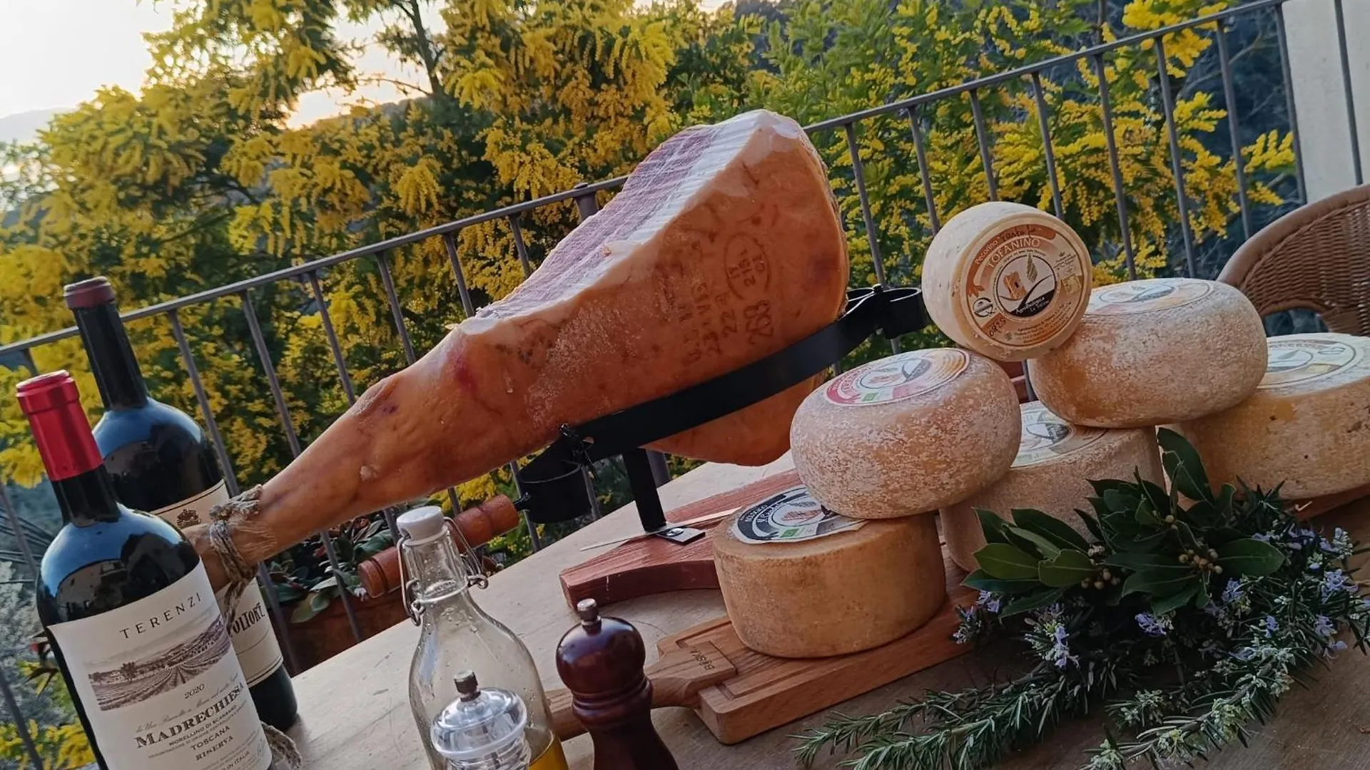 Ghigo La Locanda Di Torquato Montorgiali Hotel cápsula